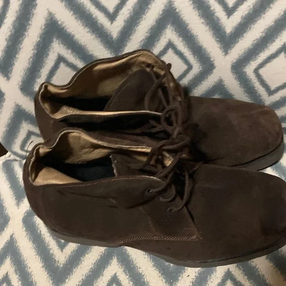 Men's Brown Boots 9E - Picture 2 of 5